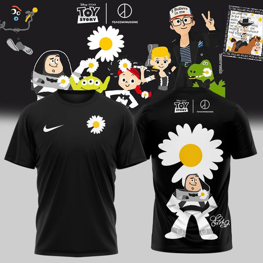 ,.G-Dragon’s PEACEMINUSONE x TOY STORY TShirt