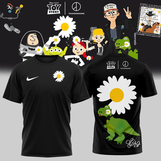 ,.G-Dragon’s PEACEMINUSONE x TOY STORY TShirt