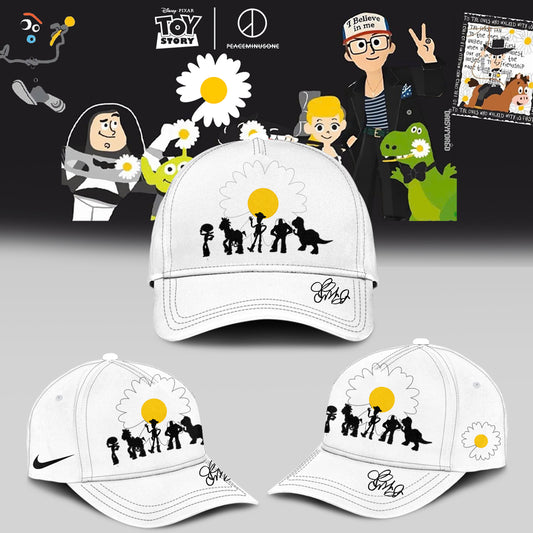,.G-Dragon’s PEACEMINUSONE x TOY STORY Cap