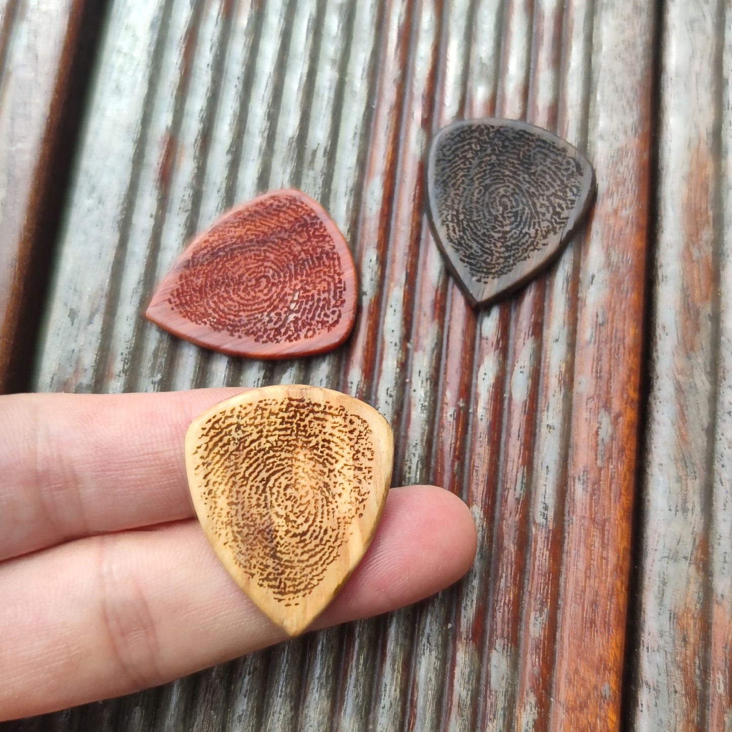 Personalized Fingerprint Guitar Pick Box: Engraved Wooden Plectrum