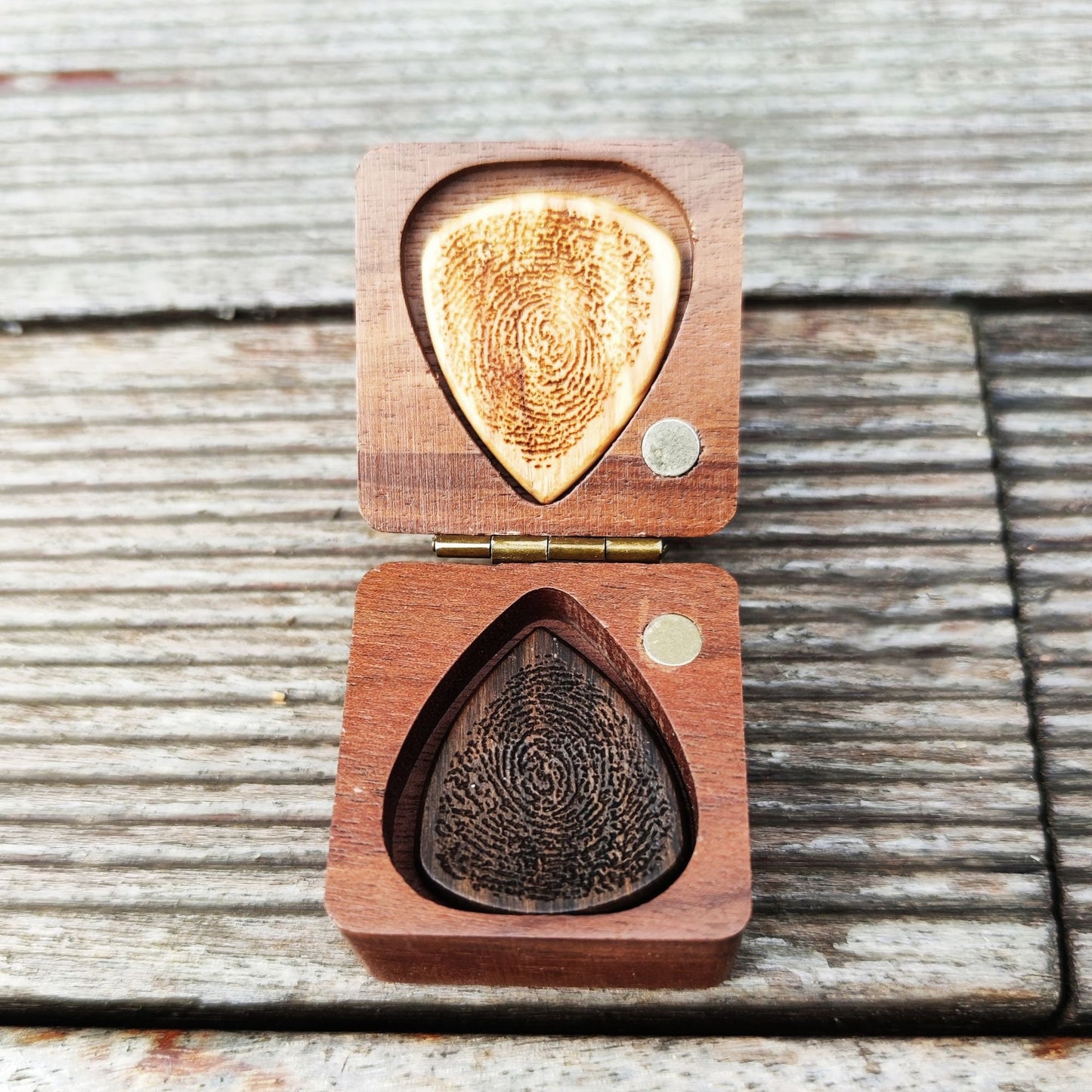 Personalized Fingerprint Guitar Pick Box: Engraved Wooden Plectrum