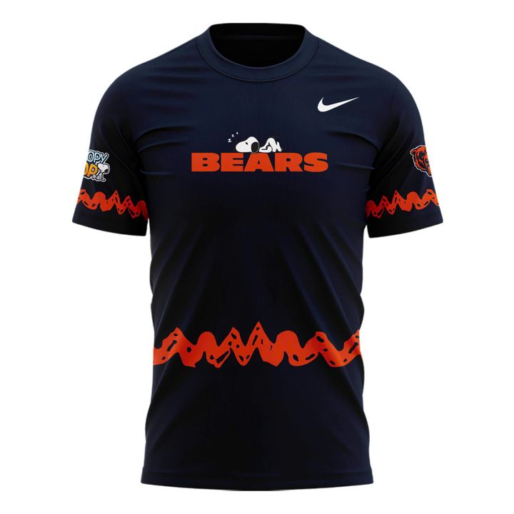 2026 Exclusives Chicago Bears x Peanuts T-Shirt.