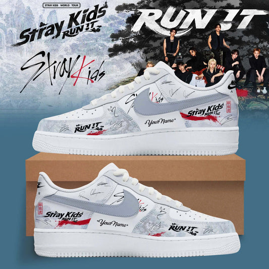_ STRAY KIDS – RUN IT WORLD TOUR 2026 Edition Shoes